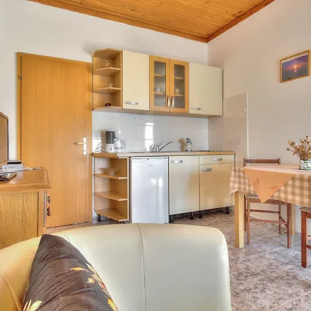 Reizendes Nur 200 Meter Zum Mit Meerblick, Grill, Wifi Appartamento