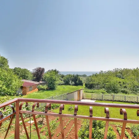 Reizendes Nur 200 Meter Zum Mit Meerblick, Grill, Wifi * Zambratija (Istria)